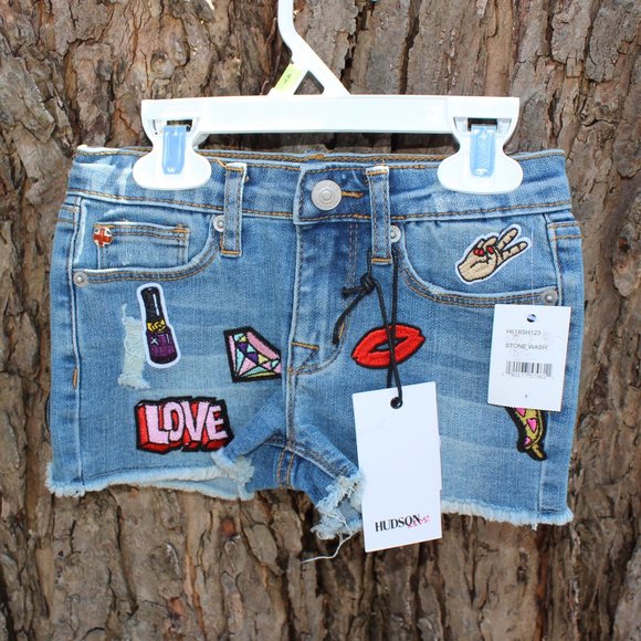 🌈Hudson Girls Love Patches Jean shorts NWT - Picture 2 of 5